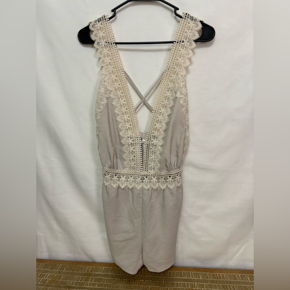 NWT Flora Nikrooz Blythe Lace Romper Size Large - Picture 2 of 11